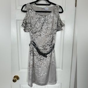 Short sleeve dress with double belt